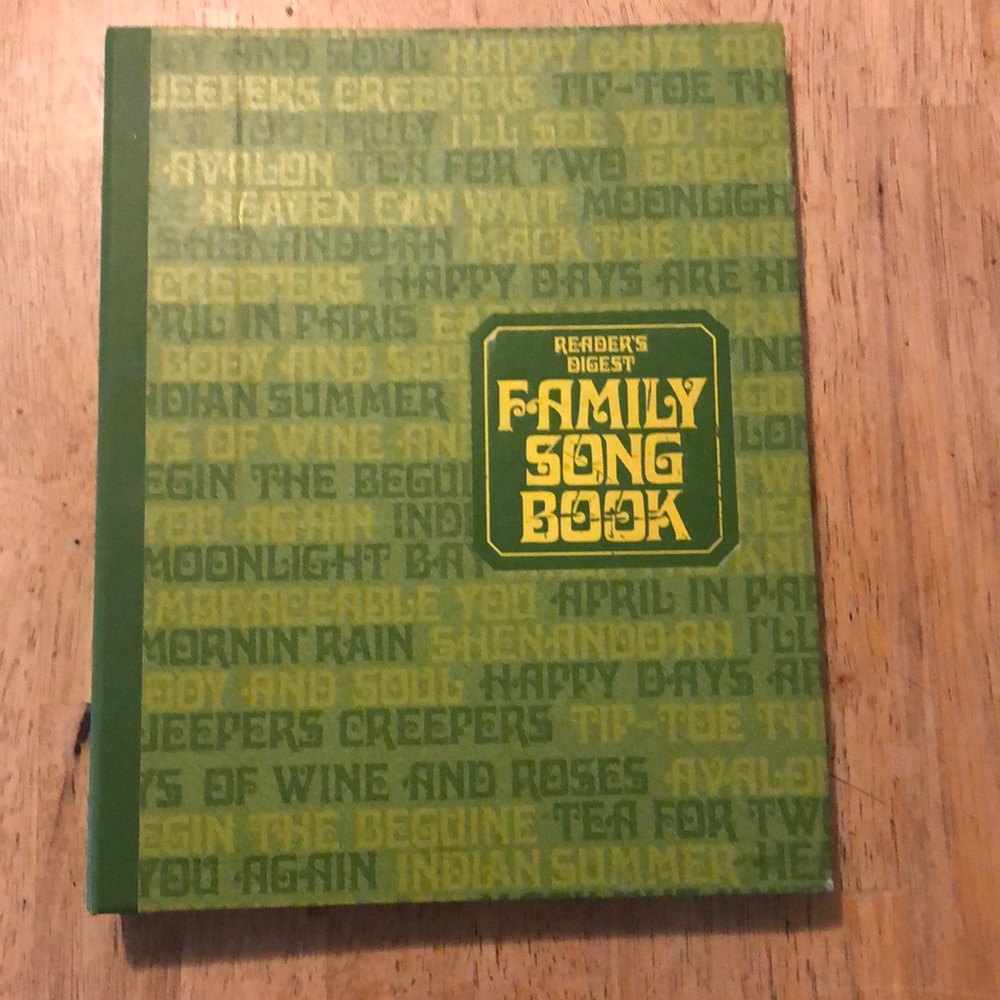 Readers Digest Family Song Book